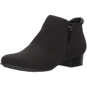 Trotters Women's Major Ankle Bootie, Black, 6